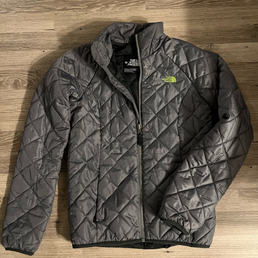 Women’s The North Face Puffer Jacket